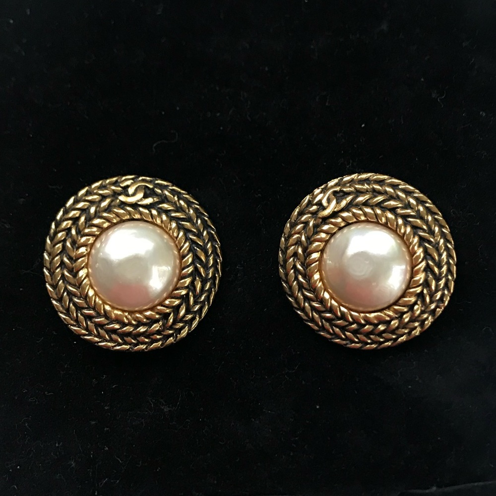 Vintage Chanel Faux Pearl & Gold Clip On Earrings